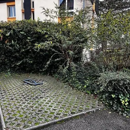 Charmant F1 A Strasbourg Avec Parking Prive Exterior foto